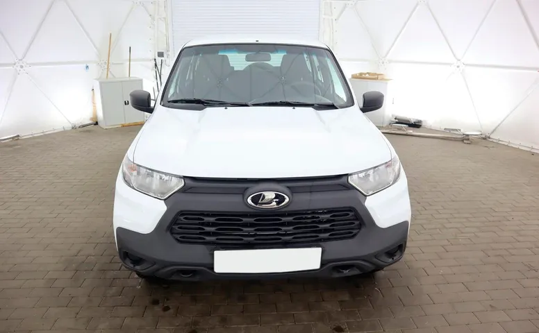 Lada Niva Travel