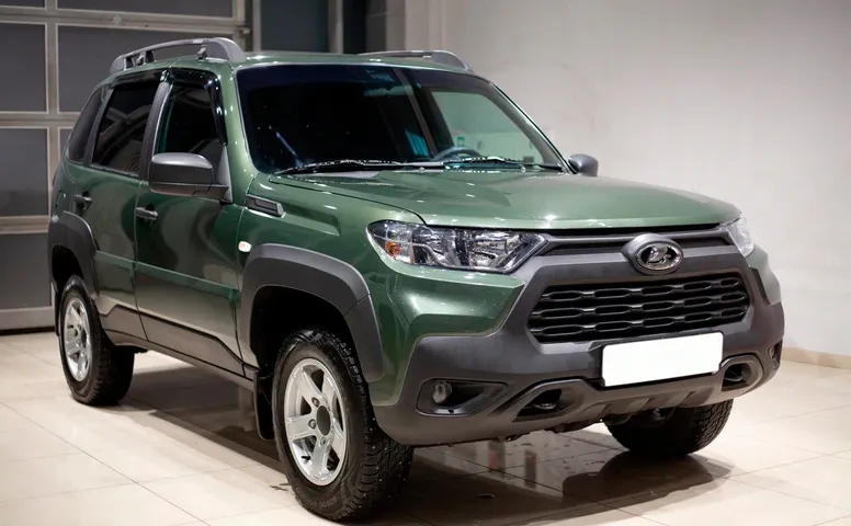 Lada Niva Travel
