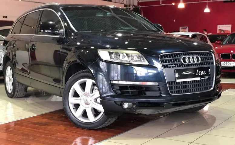 Audi Q7 I