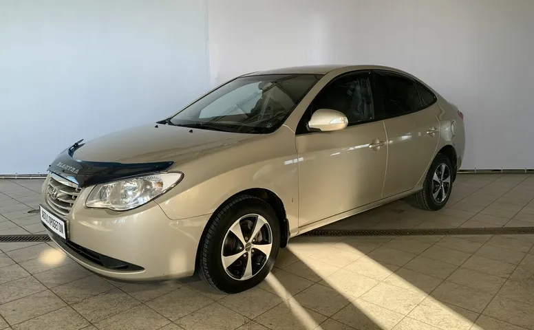 Hyundai ELANTRA 1.6 MT (122 л.с.)