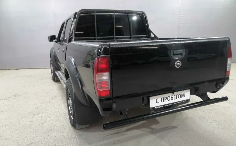 Nissan NP300 2.5d MT (133 л.с.) 4WD