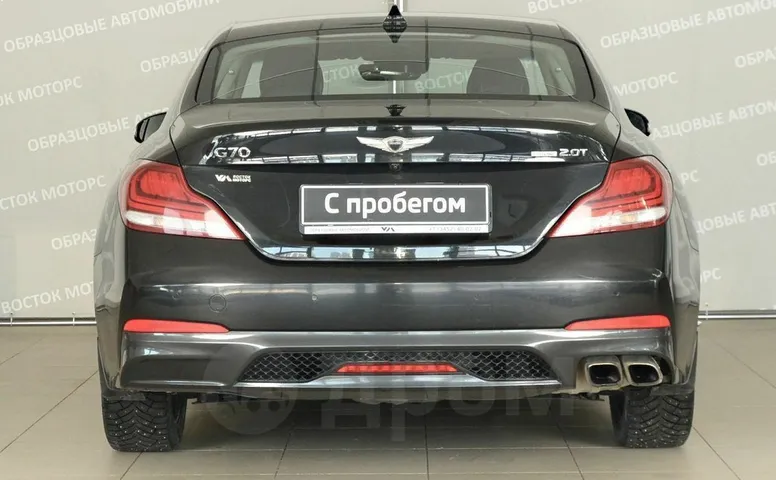 Genesis G70, 1 поколение