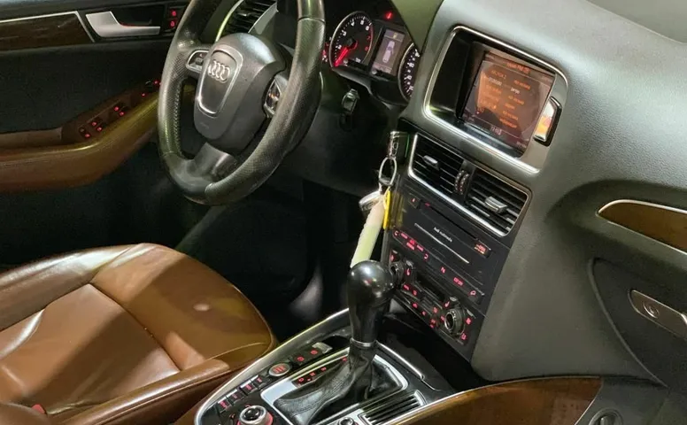 Audi Q5 I (8R)