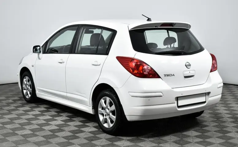Nissan Tiida