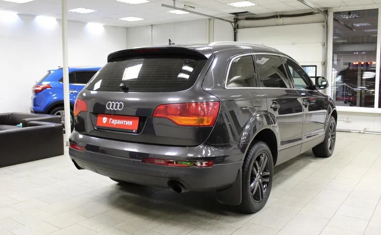 Audi Q7, I