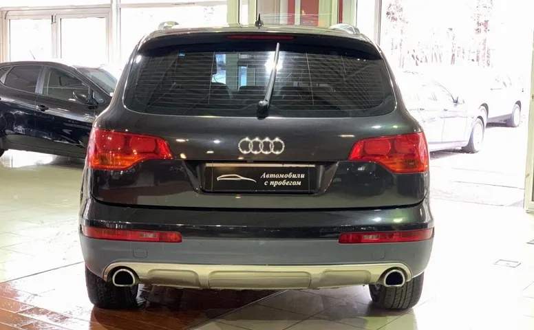 Audi Q7 I