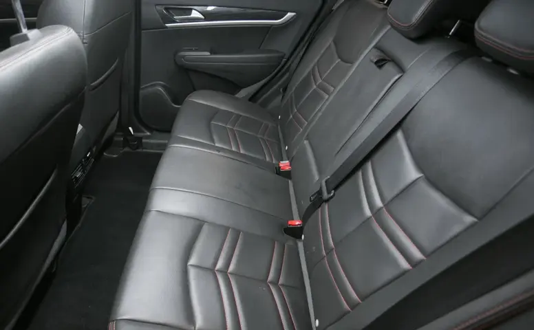 DongFeng AX7