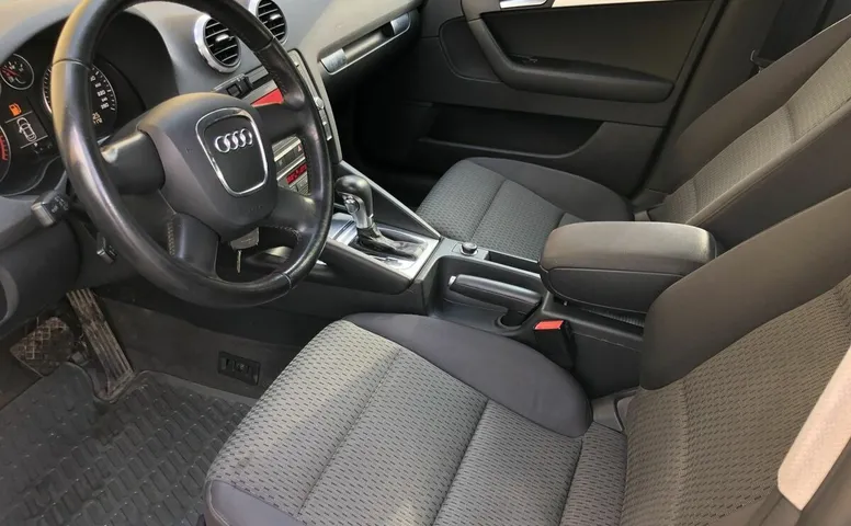 Audi A3 1.6 AMT (102 л.с.)