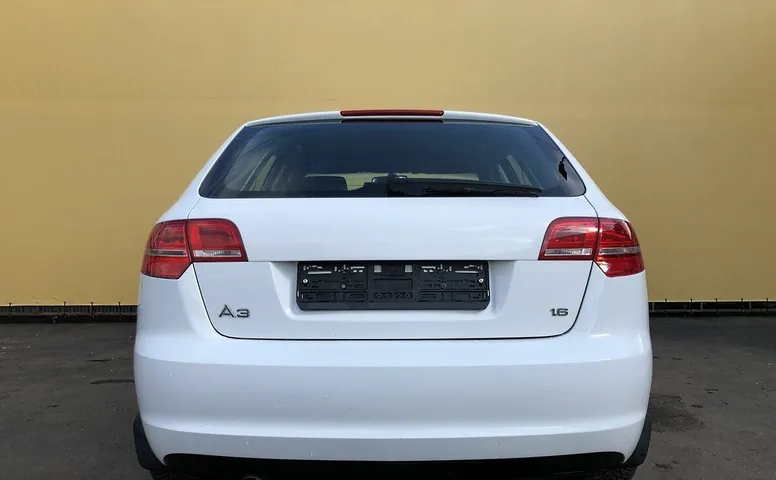 Audi A3 1.6 AMT (102 л.с.)