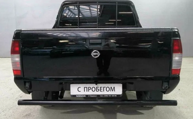 Nissan NP300 2.5d MT (133 л.с.) 4WD