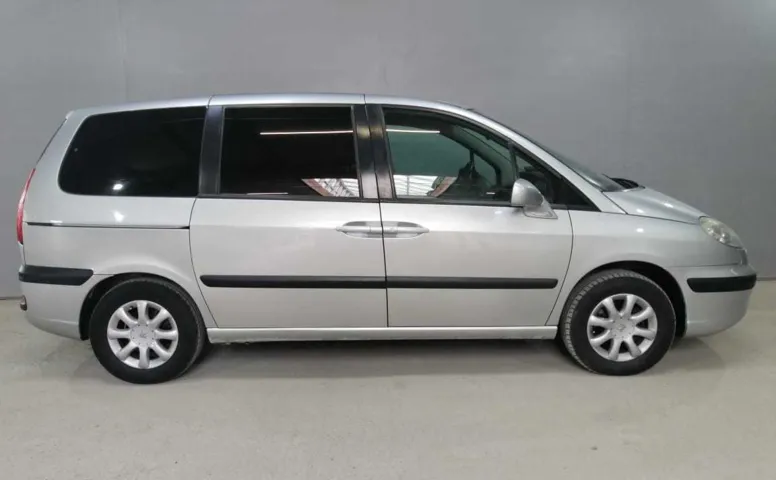Peugeot 807 2.0 AT (136 л.с.)