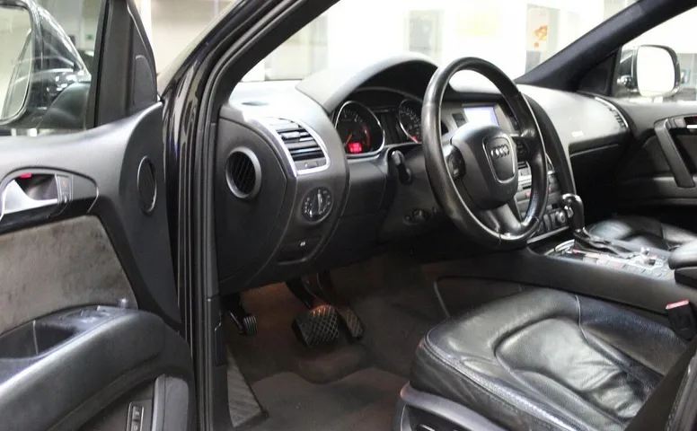 Audi Q7, I