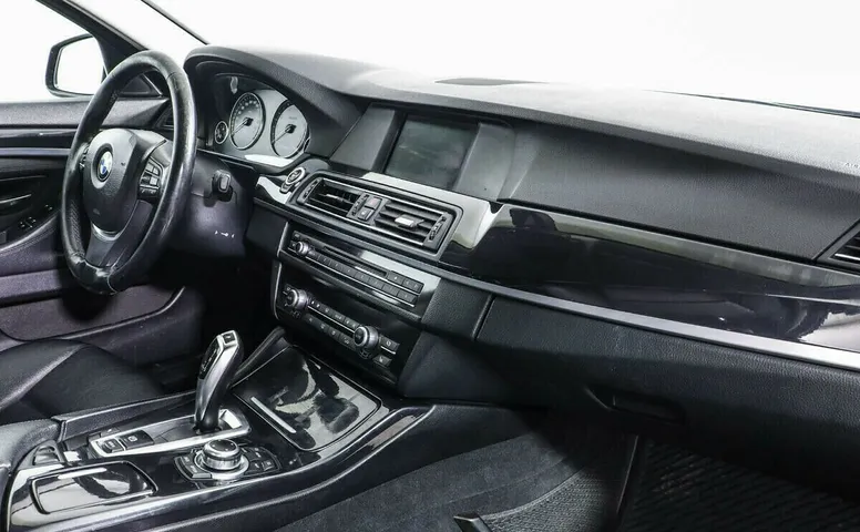 BMW 5 серии VI (F10/F11/F07)
