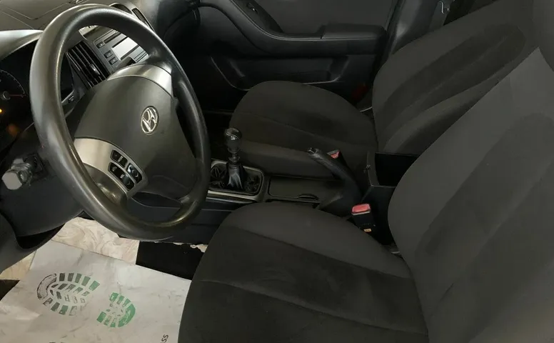 Hyundai ELANTRA 1.6 MT (122 л.с.)