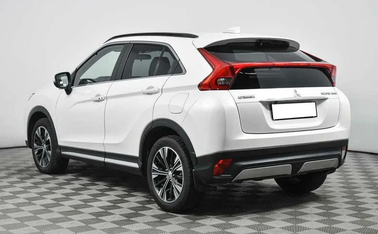 Mitsubishi eclipse cross cvt 2018 с пробегом 61 930 км