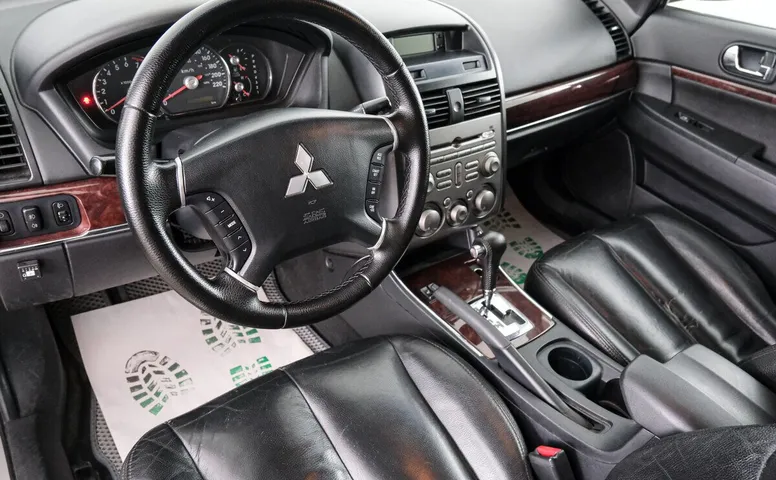 Mitsubishi GALANT