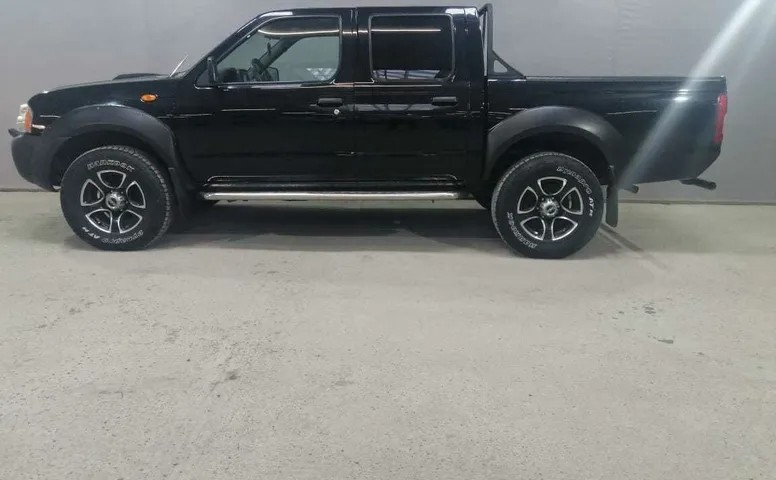 Nissan NP300 2.5d MT (133 л.с.) 4WD