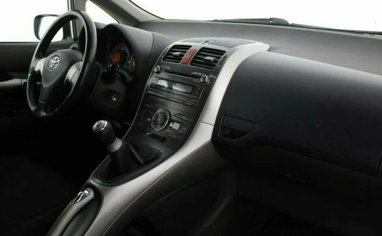 Toyota Auris 1.6 Механика