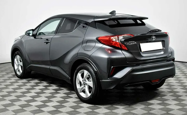 Toyota c-hr cvt 2018 с пробегом 49 382 км