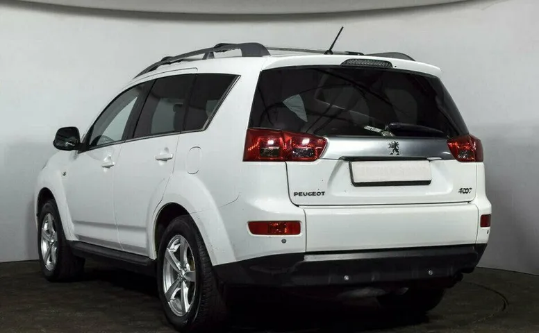 Peugeot 4007 2.4 Вариатор