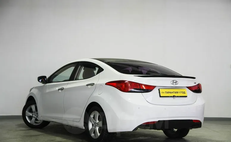 Hyundai Avante, 4 поколение