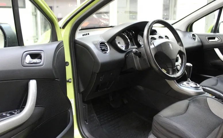 Peugeot 308 I