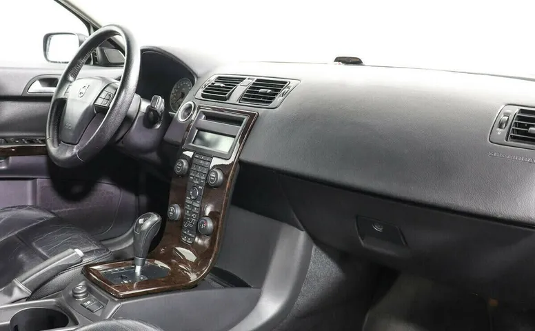 Volvo S40 II