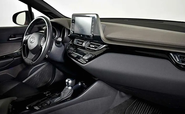 Toyota c-hr cvt 2021 с пробегом 27 364 км