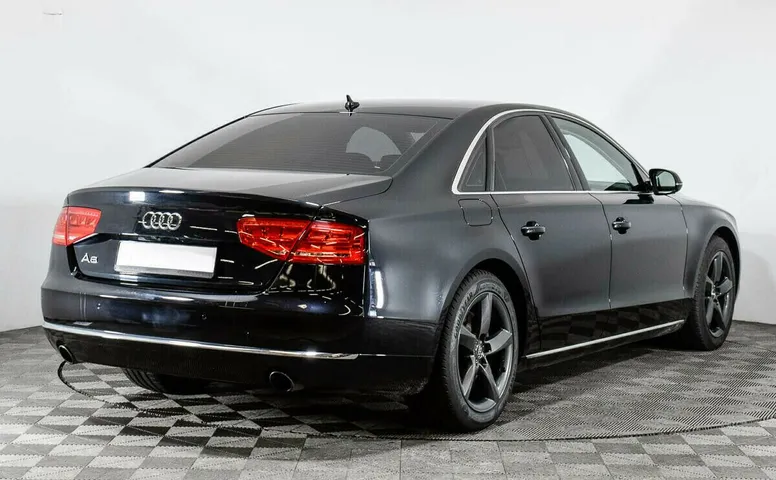 Audi A8 III (D4)