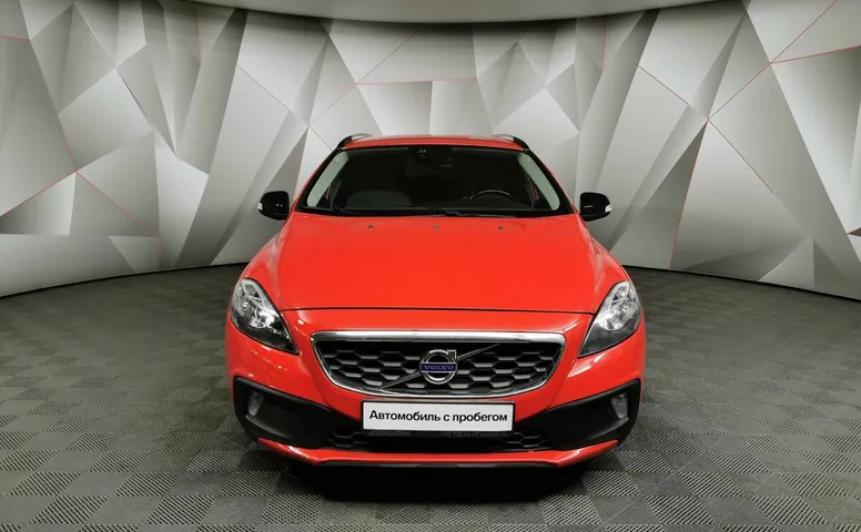 Volvo V40 1.6 D2 Powershift (114 л.с.) Красный