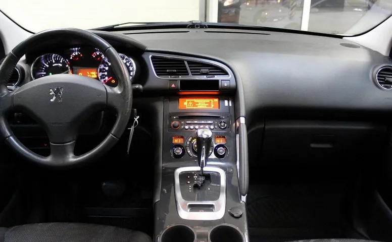 Peugeot 3008 I