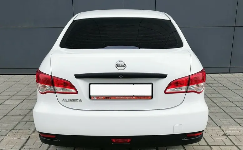 Nissan Almera III (G15)