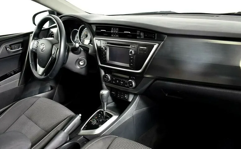 Toyota Auris II