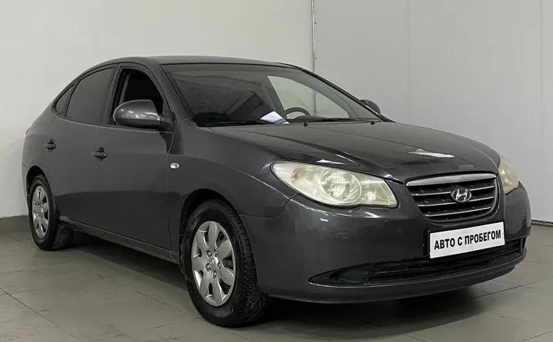 Hyundai ELANTRA 1.6 MT (122 л.с.)