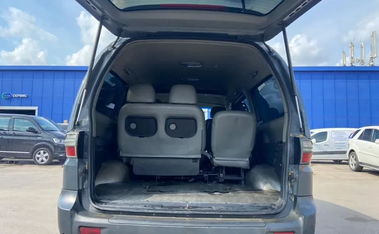 Hyundai Starex