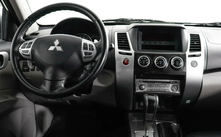Mitsubishi Pajero Sport