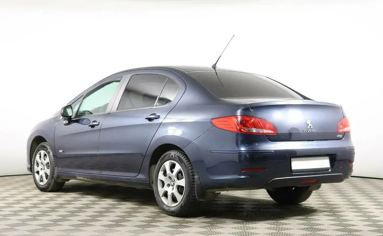 Peugeot 408 I