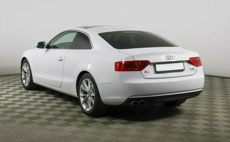 Audi A5 2.0 Робот