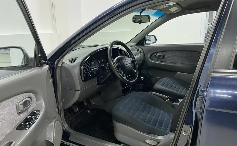Kia SPECTRA 1.6 MT (101 л.с.)