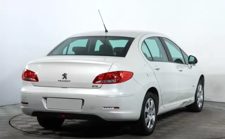 Peugeot 408
