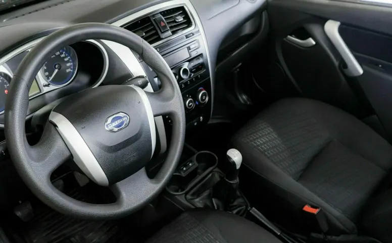 Datsun mi-do
