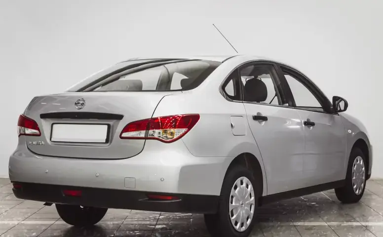Nissan Almera