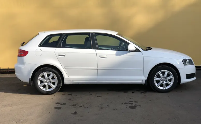 Audi A3 1.6 AMT (102 л.с.)