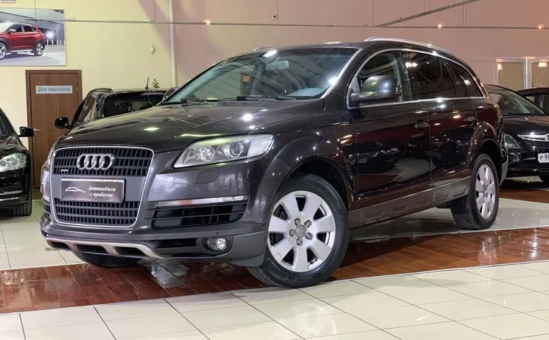 Audi Q7 I