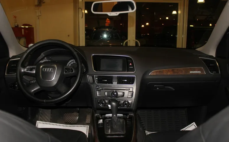 Audi Q5 I (8R)