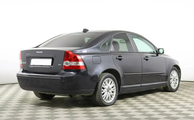 Volvo S40 II