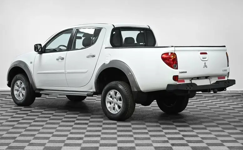 Mitsubishi L200