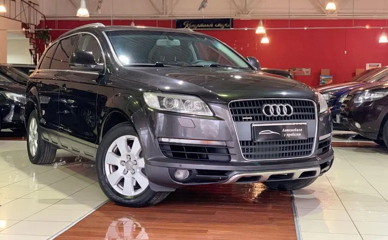 Audi Q7 I