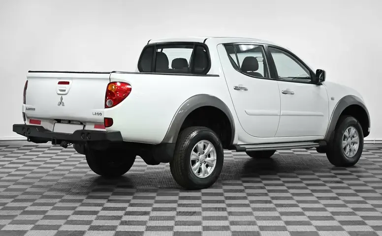Mitsubishi L200