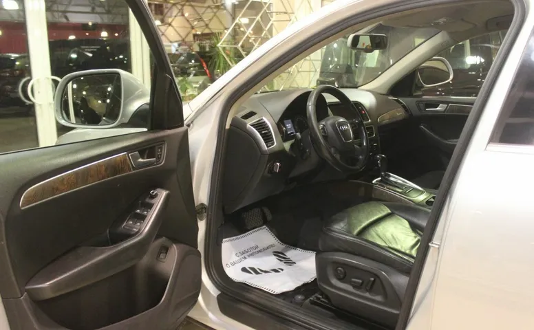Audi Q5 I (8R)
